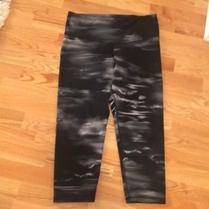 Old Navy High Rose Capri